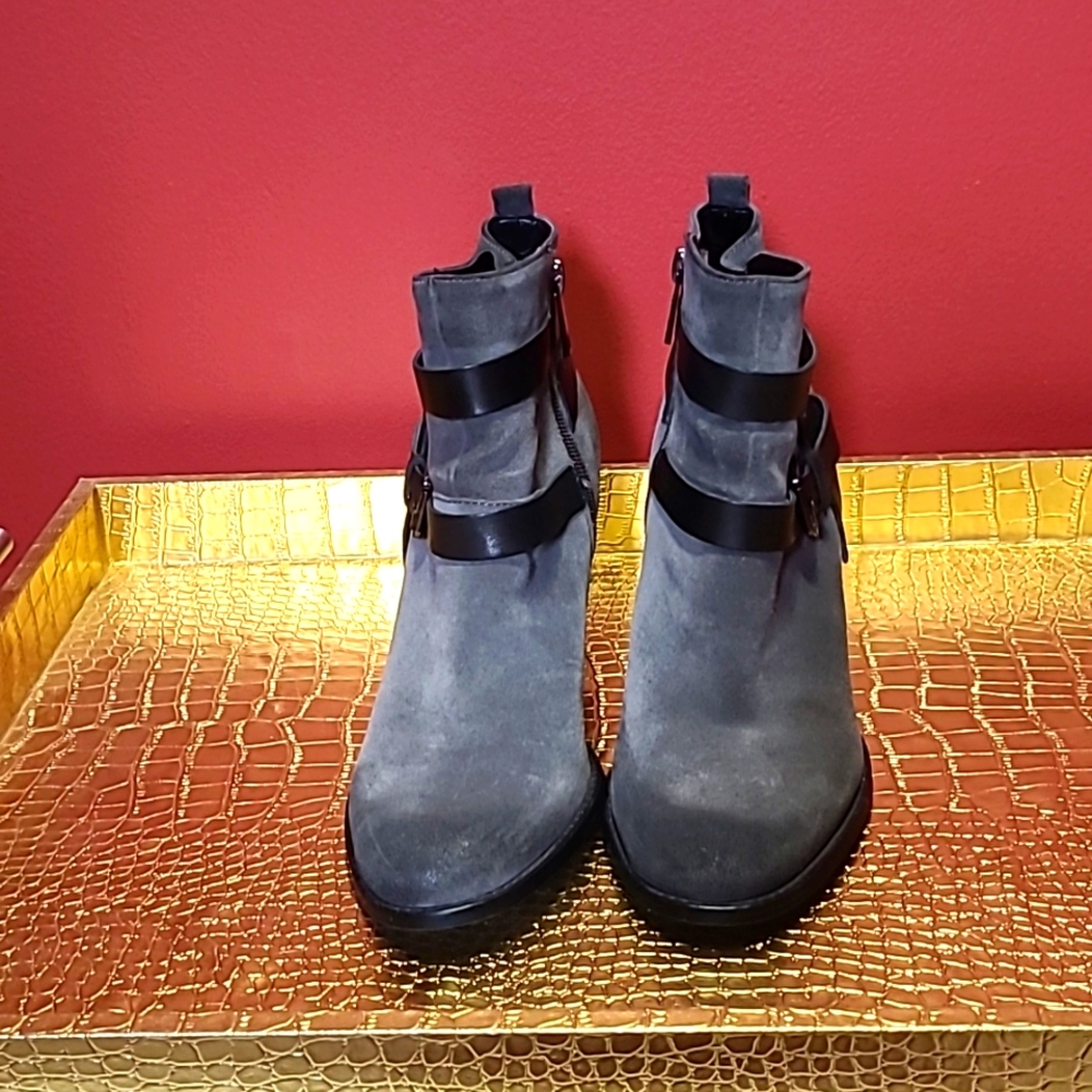 Ivanka Trump  Filoer suede leather ankle boots, size 9M, charcoal gray/black